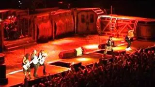 Iron Maiden - The Evil That Men Do  (Live in Sydney, 24-Feb-2011)