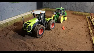 Claas Xerion 5000 vs John Deere 8360RT - RC Tractor Tug of War Challenge