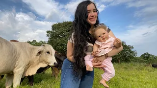 24 horas en el rancho/campo con mi dos bebes reborns Hazel Ainara y Briseida / Briseida toca 1 vaca|