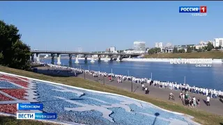 Самый массовый хоровод в России собрал на Чебоксарском заливе порядка 13 тысяч человек