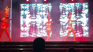 RIU yucatan Wednesday night show