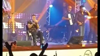 MUSIC MANIA: CEZAR DA DUPLA CEZAR E PAULINHO ESTÁ CANTANDO EM UMA CADEIRA DE RODAS, SAIBA PORQUE