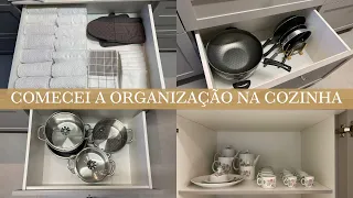 COMECEI A ORGANIZAR A COZINHA | Organizando Todo o Enxoval no Apartamento Novo