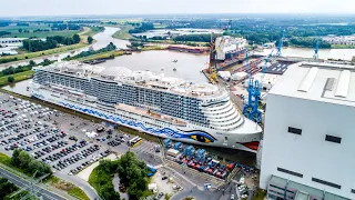 AIDAcosma | Ausdocken aus der Bauhalle der Meyer Werft