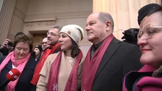 Zehntausende auf Demos gegen AfD