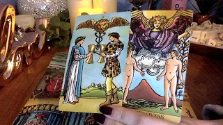 PISCES *ONE OF THE BEST READINGS!!* OCTOBER 2020 🔮 😱  Psychic Tarot Card Love Career Reading