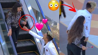 PROPOSING GIRL'S ON THE ESCALATOR | MR. HOTY |