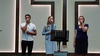 Наш Бог всемогущий (песня, исп. молодёжь ц.Благодать)