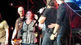 Keith Urban- Albany 7/16/11 Kiss a Girl sing off