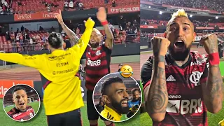 BASTIDORES DOS GOLS E COMEMORAÇÃO DOS JOGADORES DO FLAMENGO CONTRA O SÃO PAULO