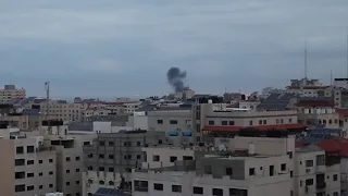 Als Reaktion auf Raketen greift Israel weitere Ziele im Gazastreifen an