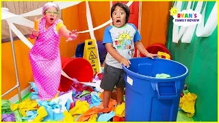 Ryan in Giant Box Fort Maze Pretend Play Cleaning Up with Grandma Obby!!!