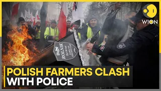 Polish farmers clash with police outside parliament in Warsaw | WION News