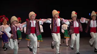 Детско-юношески танцов ансамбъл Средец - Крайдунавски закачки/ Folk dance Ensemble Sredets