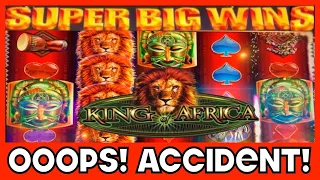 **ACCIDENTAL RETRIGGERS!!!** SUPER BIG WINS!!! King Of Africa WMS Slot Machine Bonus