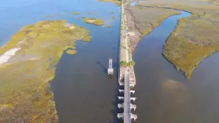 Drone flight over Pitt Street Bridge in Mt Pleasant