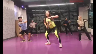 In Da Ghetto by J Balvin & Skrillex (Zumba Toning choreography by ZIN Eva Azalea)