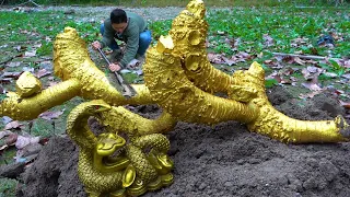 I searched for treasure in the wilderness and found a huge treasure, a golden snake guardian