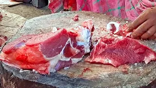 Amazing Cow Meat Cutting Skills Fresh Beef Cutting by Skilled Flesher in Meat Market Grounding Time