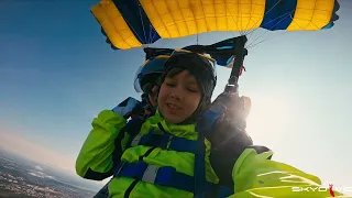 Следуй за отцом вместе с #skydivesurgut