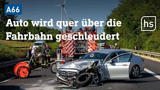 Fahrer rast in Stauende – Hubschrauber bringt Schwerverletzten ins Krankenhaus | hessenschau