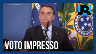 Jair Bolsonaro volta a defender voto impresso para eleições de 2022