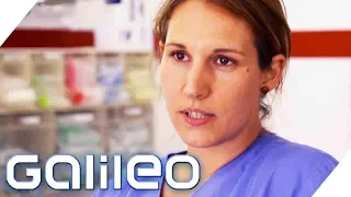 "Ist die Bezahlung angemessen?" 10 Fragen an eine Krankenschwester | Galileo | ProSieben