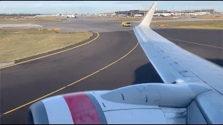 Roaring takeoff! Virgin Australia Boeing 737-800 from Melbourne Airport