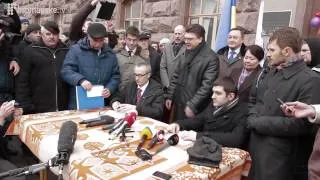 Протестувальники звільнили Київраду