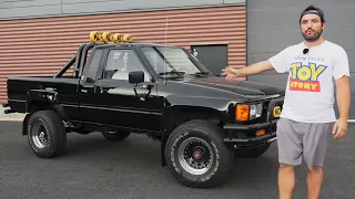 Le 4x4 de MARTY McFLY - TOYOTA HILUX SR5 1985