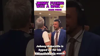 johnny knoxville messing with a wrestling fan