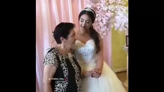 Невеста и ее бабушка плачут / Шикарная армянская свадьба в Ереване 2018