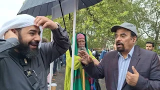 P2 Qadiyani Challenges Sheikh In hadith! Sheikh Mohammed And Visitor Speakers Corner Sam Dawah