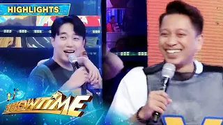 Jhong and Ryan are blamed by their teammates in "Vest In Spelling" | It's Showtime