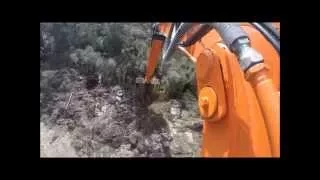 Test: Excavator with Robur Maxi-Reach attachment | Deals on Wheels