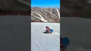 a beautiful snowboard carving