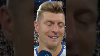 😠 Toni Kroos rastet aus gegen Reporter nach Gewinn der UEFA Champions League gegen Liverpool in 2022