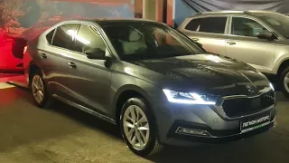 Новая Шкода Октавия A8 2021 обзор комплектации Стайл с бежевым салоном. Skoda Octavia A8 Style