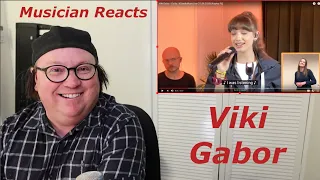 Reaction to Viki Gabor singing Guilty live