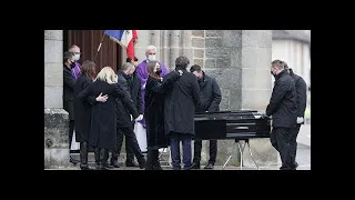 Obsèques de Robert Hossein  sa veuve Candice Patou digne et soutenue par son fils Julien