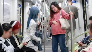 Will People Give Up Their Seat for a Pregnant Woman? | Social Experiment