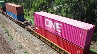 CN 5752 + CN 5730 - long intermodal train w/ Inspection boxcar (CNIS 412062)