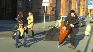 Вот пуля просвистела в грудь попала мне.Дуэт музыкантов