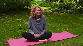 Kate Humble @barefoot yoga