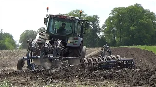 Fendt 313 vario plowing and cultivating