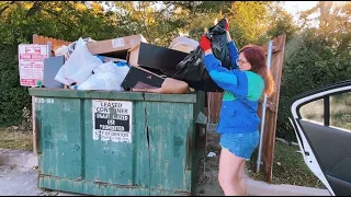 This Apartment Dumpster was Full of Shoes & School Supplies!