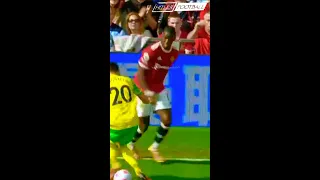 Bruno Fernandes applaud Pogba skill #Shorts