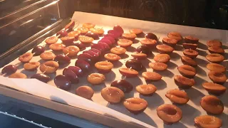 How to dry plums in the oven