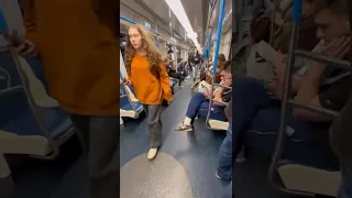 🚈metro Moscow 🇷🇺👨‍👩‍👧‍👧