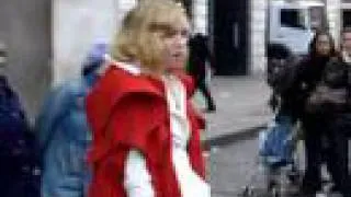 Róisín Murphy - Overpowered (Busking - Covent Garden)